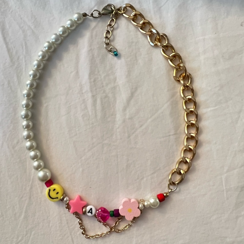 Pearl and Gold Chain necklace